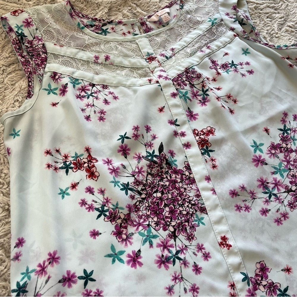 4 for 16$ Floral Print Candies Blouse - Picture 2 of 5